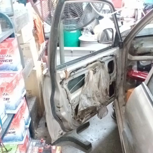 Used Proton Wira SD Front Door Left Side Original/Halfcut Proton Wira SD Pintu Depan Kiri Side Original (Kosong)