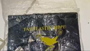 PLASTIK KRESEK UKURAN 28 isi 100 lembar