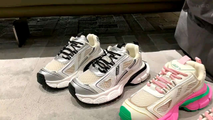 Fashion Sepatu Sneakers Korea Wanita Putih Pink Import Murah