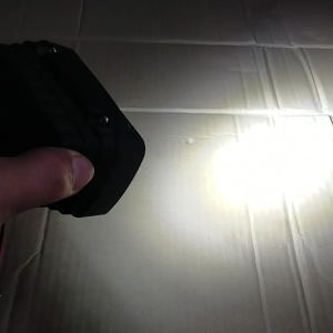 Lampu Tembak 15 mata LED Putih terang.