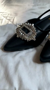 Sandal Wanita Terbaru Tali Hak Rendah 2025