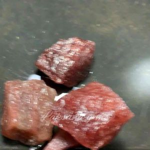 Bahan batu akik strawberry quartz / bongkahan batu permata strawberry high quality