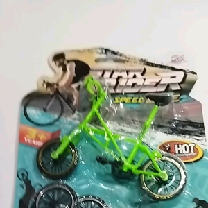 Mainan Spedah Lipat Mini: Miniatur Serbaguna untuk Anak-Anak