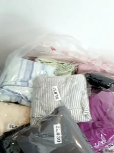 โล๊ะสต๊อกเสื้อดำ มือสอง เริ่มต้น 10 บาท งานบ้านเน้นใส่เอง