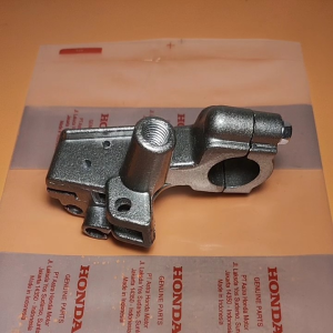 Dudukan handle rem kiri Scoopy karbu/dudukan spion kiri Honda Scoopy karbu Scoopy lama
