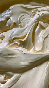 [GIÁ SỈ TÚI 1 ký]  KEM BODY THÁI  XỊN  TẨY MẠNH. CẤP ẨM LÀM NỀN NÂNG TONE DA SIÊU TRẮNG SÁNG BODY