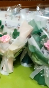 Buket Bunga Mawar Fanel 1 dan 3 Tangkai Hadiah Hari Guru/Hari Ibu