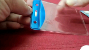 ซองพลาสติกใสใส่บัตรแบบมีลิ้นปิด สีน้ำเงิน กรอบใส่บัตร