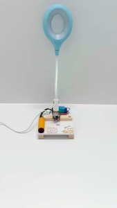 Mô hình stem - Đèn học tự bật khi đến gần