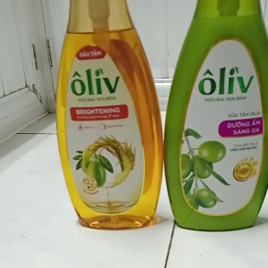Sữa tắm dầu tắm Oliv 650ml
