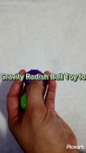 Decompression 3D Radish Gravity Ball: A Portable Handheld Toy for Relaxation & Stress Relief
