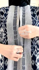 BAJU & KEMEJA TENUN Lebaran: Pilihan Couple Aline\\n\\n Apa Itu BAJU & KEMEJA TENUN Lebaran?\\n\\nBAJU & KEMEJA TENUN Lebaran adalah pakaian tradisional yang diproduksi dengan teknik tenun tangan, menjadikannya produk berkualitas tinggi. Baju & Kemeja Tenun Lebaran merupakan pilihan tepat bagi pasangan yang ingin tampil modis dan menunjukkan kecintaan mereka terhadap budaya Indonesia. Keunikan dan kualitas tinggi dari BAJU & KEMEJA TENUN Lebaran ditambah dengan desain couple aline menjadikannya pilihan yang sangat diminati oleh masyarakat.\\n\\n Mengapa Memilih BAJU & KEMEJA TENUN Lebaran?\\n\\nBAJU & KEMEJA TENUN Lebaran bukan hanya pakaian biasa, melainkan merupakan simbol nilai seni dan budaya Indonesia. Dengan memilih BAJU & KEMEJA TENUN Lebaran, Anda dapat membantu melestarikan warisan budaya Indonesia dan mendukung para pengrajin tenun lokal. Selain itu, BAJU COUPLE ALINE memiliki kelebihan seperti desain yang menarik, kualitas bahan yang baik, dan model yang modis.\\n\\n Cara Memilih BAJU & KEMEJA TENUN Lebaran yang Tepat\\n\\nUntuk memilih BAJU & KEMEJA TENUN Lebaran yang tepat, Anda perlu mempertimbangkan beberapa hal. Pertama, pertimbangkan gaya asli dari baju dan kemeja tenun tersebut. Baju Tenun Gaya Asli memiliki nilai seni yang tinggi dan mencerminkan kekhasan budaya Indonesia. Kedua, perhatikan kualitas bahan yang digunakan. BAJU TENUN KUALITAS TINGGI menggunakan bahan berkualitas tinggi yang nyaman dipakai dan tahan lama.\\n\\n Tips Memakai BAJU & KEMEJA TENUN Lebaran dengan Modis\\n\\nBerikut adalah beberapa tips untuk memakai BAJU & KEMEJA TENUN Lebaran dengan modis:\\n\\n* Padu padan yang cocok: Pilihlah aksesoris dan sepatu yang sesuai dengan BAJU & KEMEJA TENUN Lebaran Anda. Anda dapat memadukan baju tenun dengan sepatu flat atau sandal jepit untuk tampilan yang lebih santai, atau memilih sepatu heels atau boot untuk tampilan yang lebih formal.\\n\\n* Cara merawat baju tenun dengan baik: Untuk menjaga kualitas dan ketahanan BAJU & KEMEJA TENUN Lebaran, pastikan untuk merawatnya dengan baik. Jangan mencuci baju tenun terlalu sering, gunakan deterjen yang lembut, dan jemur di tempat teduh.\\n\\nDengan mengikuti tips ini, Anda dapat memaksimalkan penampilan Anda saat memakai BAJU & KEMEJA TENUN Lebaran.\n}