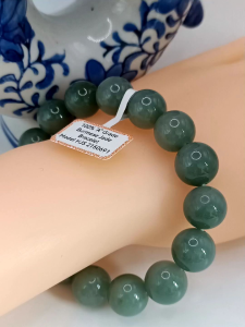 💘100％ Authentic Brand New "A" grade Burmese jade bracelet auspicious dreamland lake green colour beads unique high translucency large size beads (diameter13.7mm x 16units) lustrous surface 98%> perfection rare collectable item