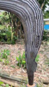 Arit Potong Rumput Damascus