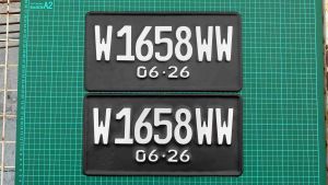 PLAT MOBIL JDM HITAM FONT BARU UKURAN 16X33CM
