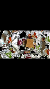 Lương khô hạt tự nhiên Phú Cường gói 400gr gồm nhiều viên nhỏ hút chân không thơm ngon bổ dưỡng Mè Đen, Óc Chó, Hạt Điều, Hạnh Nhân Sản Phẩm Ăn Kiêng Bổ Dưỡng - Lazada