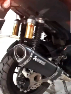 ปลายท่อ akapovic 18” ปลายท่อ อะคาโพวิค ยาว18นิ้ว(เสียงนุ่มๆ)