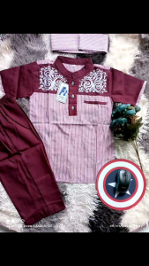 Setelan Busana Muslim Anak Laki-Laki Motif Geometris Lengan Pendek Bahan Katun dengan Peci - Usia 1-13 Tahun