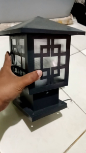 Lampu Tiang Pilar Pagar Minimalis Warna Hitam – Outdoor LED Garden Light – Bahan Kokoh Tahan Cuaca Cat Powder Coating