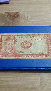 100% Authentic Collectables South Vietnam 100 Dong ND 1966 note *Actual photo taken not from library *Catalogue #ssn 0125