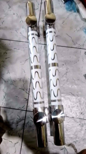 Handle Pintu Rumah: Tarikan & Gagang Mengkilap