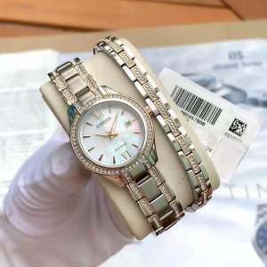 Đồng Hồ Nữ Citizen FE1236-62D Eco-Drive Size 30 Mặt Xà Cừ Đính Đá