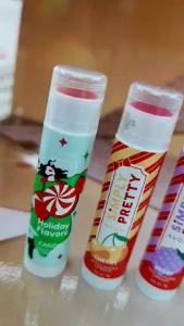 AVON SIMPLY PRETTY MOISTURIZING LIP BALM SALE 1PC (strawberry berry cherry blueberrycookie pineapplecandy)