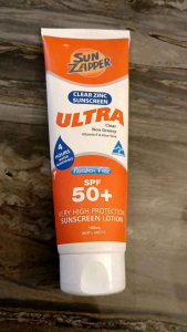 100ml-BIG SALE 50% DISCOUNT ของใหม่จัดโปรโมชั่นพิเศษ SUN ZAPPER Clear Zinc Oxide Ultra หมดอายุ DEC2025