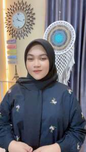Hijab Segi Empat Tassel Payet Kristal Kaca