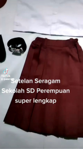 Setelan Seragam Sekolah SD Tangan Pendek & Rok Pendek