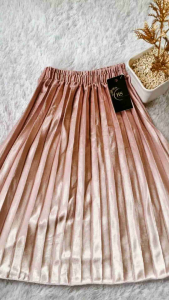 Rok Plisket Bludru Premium Gradasi Anak Umur 3-8 Tahun. Rok Korean Style Rok Kekinian. Dengan Kualitas Yang Super Lembut Tebal Dan Super Mewah.