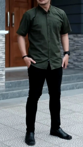 Kemeja Pria Polos Lengan Pendek Berkualitas Premium