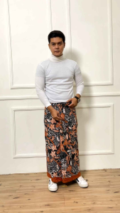 SARUNG BATIK MOTIF BUNGA PUTIH PRINTING PEKALONGAN SARUNG SANTRI DEWASA MUSLIM PRIA KATUN HALUS TERBARU LARIS