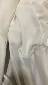 lụa dày dặn trắng kem 40k/m