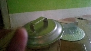 Sarang Nasi Tutup Dandang: Sarang Alumunium dan Sarang Panci Kukus