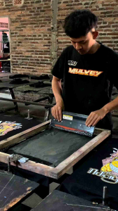 Kaos Topeng Ireng Ndayakan pesona indonesia kaos distro kaos murah cotton combat 24s sablon plastisol