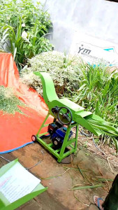 PISAU CACAH RUMPUT BAJA SPOH PANDE  dg As sambung nya