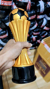 piala bola. OBR. 28cm.gold