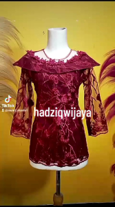 ATASAN BROKAT MAROON SHABRINA: Desain Elegan Untuk Wanita