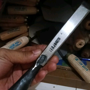 Pahat Kayu Ukuran 2 Cm Bahan Baja Per