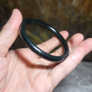 59mm Nephrite deep green narrow band "Beautys" Jade bangle (with certificate) [Natural Crystal]