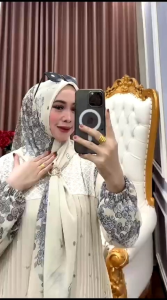 Gamis Ceruty Plisket Premium Motif Set Hijab Mix Renda Cantik