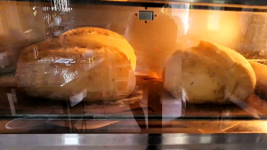 (Pre-order) Artisan Sourdough Bread ขนมปังซาวร์โดว์ หมักจากยีสต์ธรรมชาติ