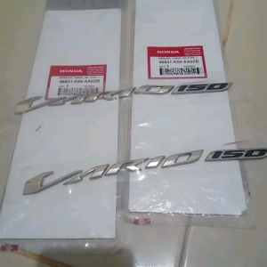 Logo Emas Original Vario 150: Sepasang Emblem Motor & Aksesoris