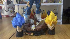 Vegeta action figure Gk LXS knock off with extra two head 51cm tall brown box