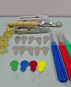 Measure Sewing Body Measuring Tape / Needle Threader / Thimble Finger Protector / U-shaped Thread Scissors