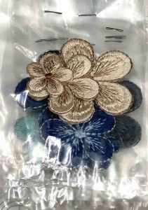 15 bông mai ủi trang trí quần áo nhiều size.