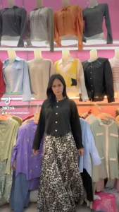 Set Rok Wanita Andina: Bahan Nyaman & Desain Elegan