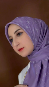 Shanaya Scarf Arrafi Jilbab hijab kerudung dewasa segiempat motif AR daily simple mewah terbaru new terlaris terkini modern kekinian murah viral lebaran 2025 adem mudah di bentuk cantik bahan voal exclusive cantik bayar ditempat COD gratis ongkir