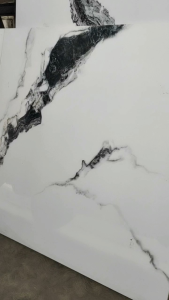 Granit 60×60 Savina White: Pilihan Terbaik untuk Interior